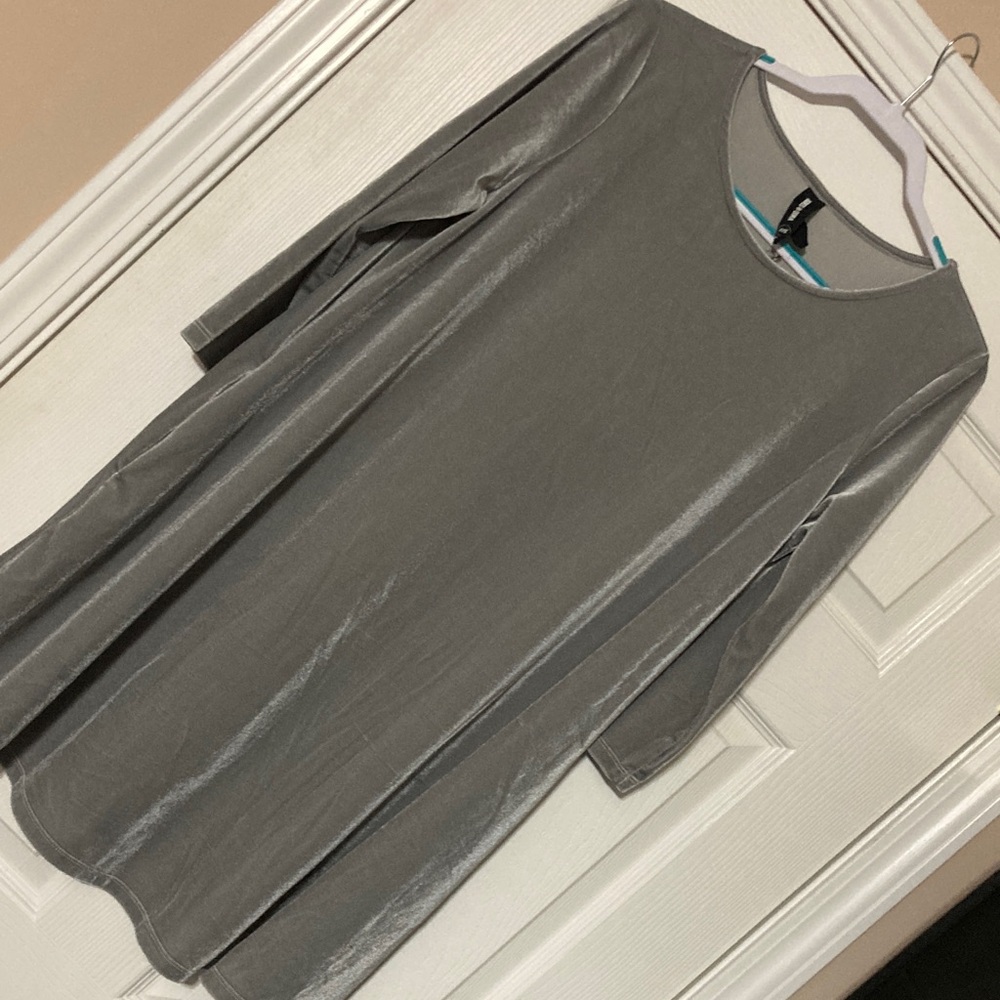 Agnes & Dora Women's Long Sleeve Silver Dress - size 2X